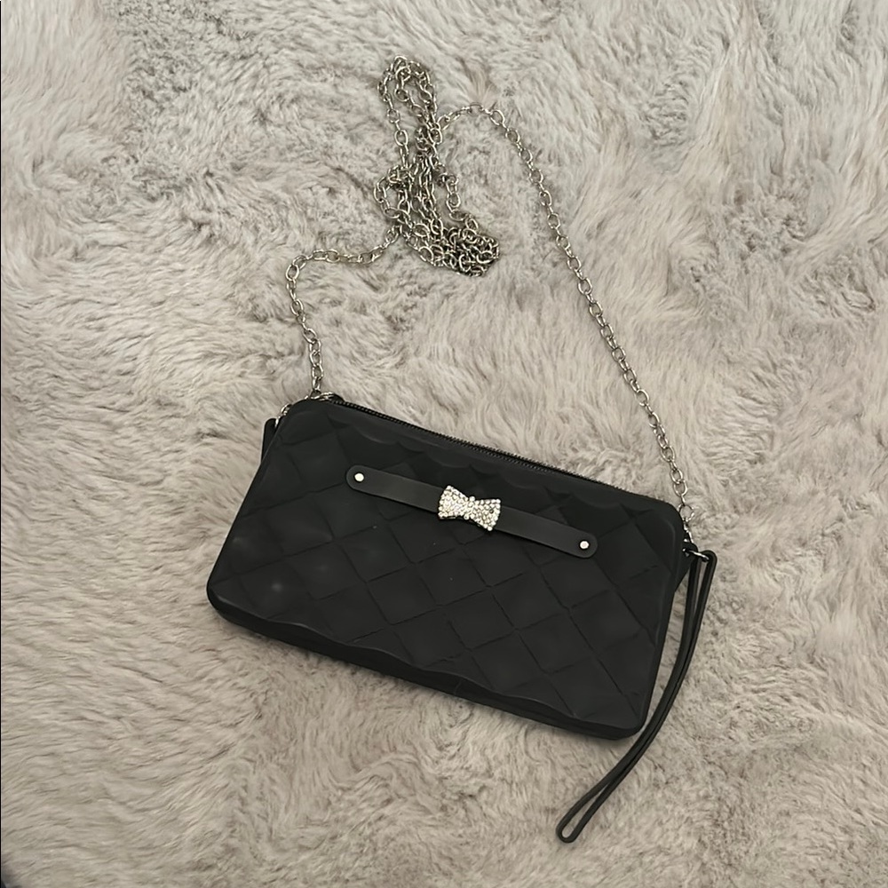 Elegant Black Rubber Quilted Pattern Clutch with Chain Strap